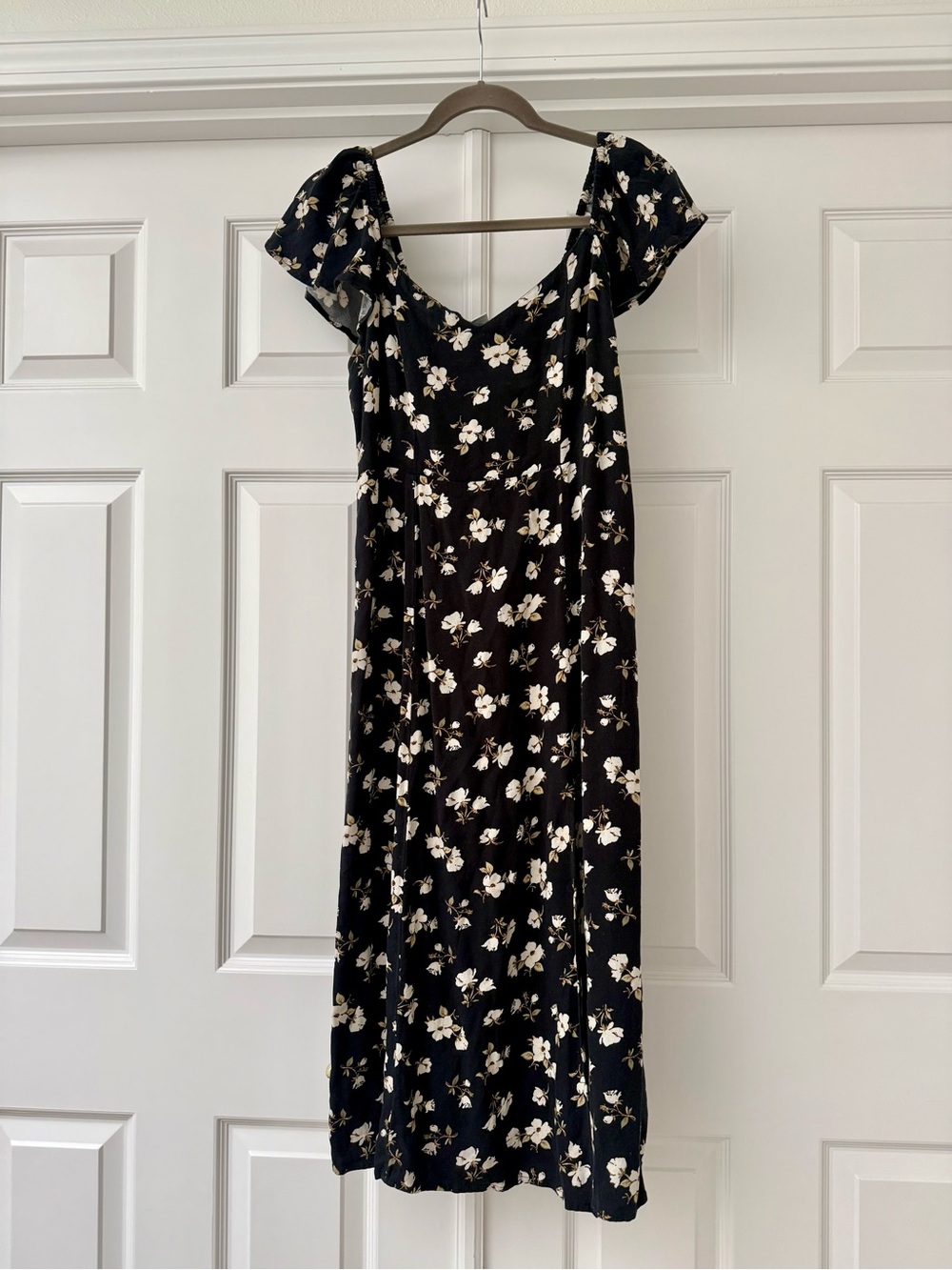 Black Floral Midi Dress with Cap Sleeves and Slit